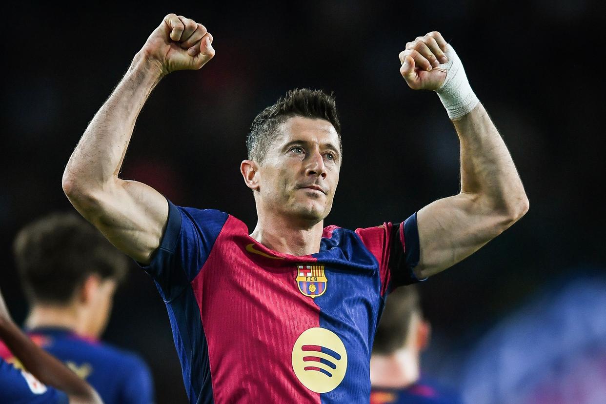 关于莱万多夫斯基官方宣布刷新纪录新规，湖人引发争议！的信息