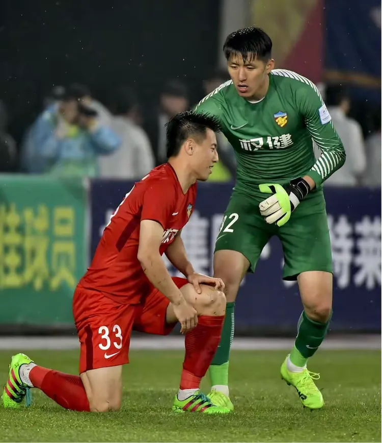 开云-关于德甲今晨再迎强敌，亚特兰大遗憾出局，主帅态度——气氛紧张，心理建设被强调的信息-开云